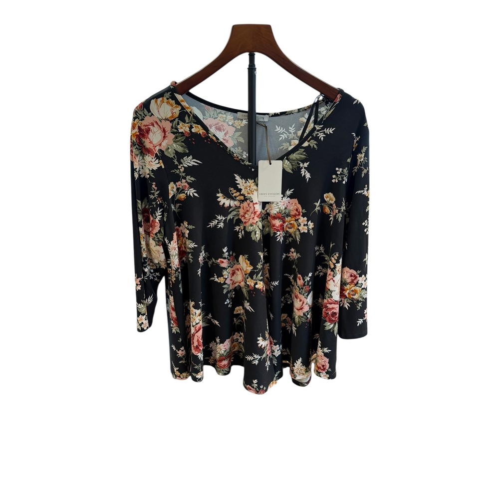 GREEN ENVELOPE LOS ANGELES 1X Black Floral V‎ Neck 3/4 Sleeve Top Made USA